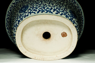 Blue & White Jardinière — Base Detail