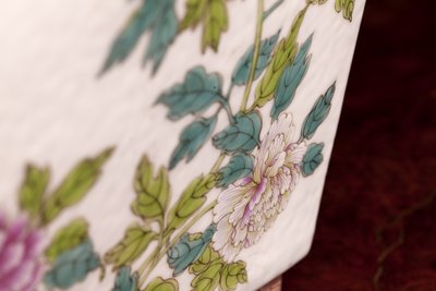 Famille Rose Decoration